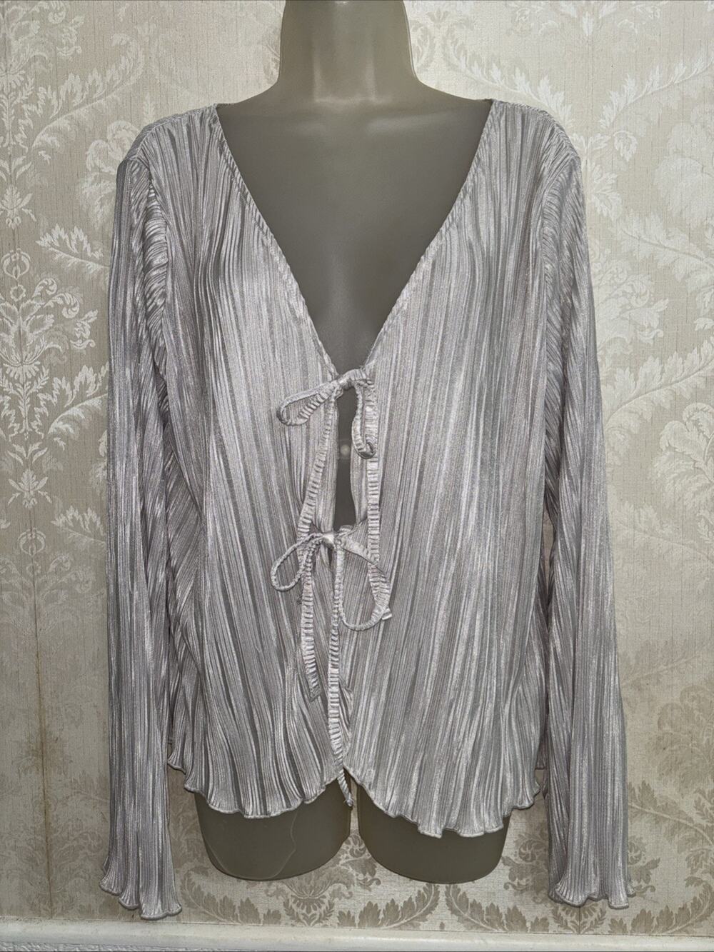 By Anthropologie Long Sleeve Tie Front Cardigan Top Size L